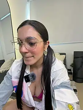 Snapshot of EVA_WILD1 chatting on 02-17-26, 09:21 EVA WILD1 online show from 02-17-26, 09:21