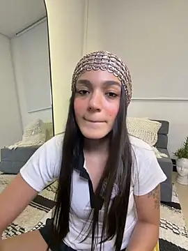 Snapshot of EVA_WILD1 chatting on 02-20-26, 12:40 EVA WILD1 online show from 02-20-26, 12:40