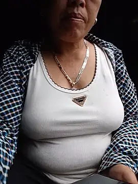 Snapshot of Agnes-baby chatting on 06-26-26, 11:31 Agnes-baby online show from 06-26-26, 11:31