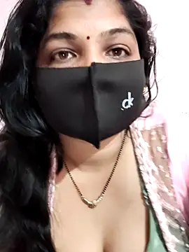 Snapshot of Romentic_lady chatting on 02-07-26, 06:00 Romentic lady online show from 02-07-26, 06:00