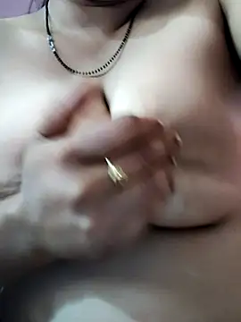 Snapshot of Romentic_lady chatting on 02-18-26, 10:22 Romentic lady online show from 02-18-26, 10:22