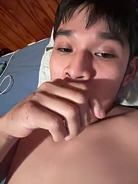 Snapshot of andres21MJ chatting on 01-19-26, 12:25 andres21MJ online show from 01-19-26, 12:25