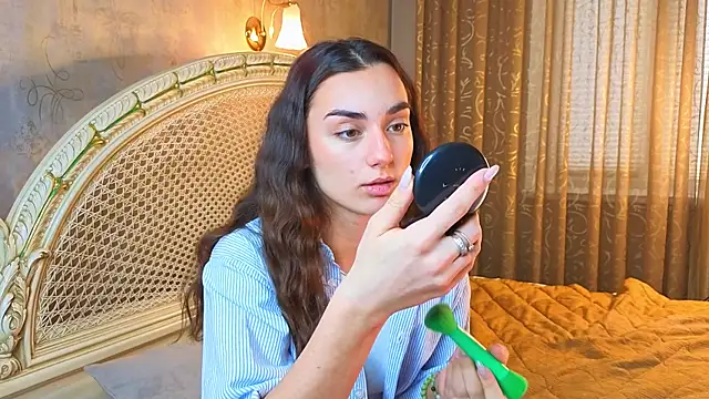 MinnaShummon online show from 01-12-26, 10:09