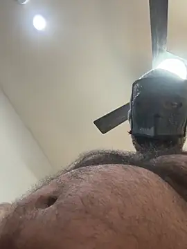 Snapshot of HairyDomGuy chatting on 02-18-26, 07:32 HairyDomGuy online show from 02-18-26, 07:32