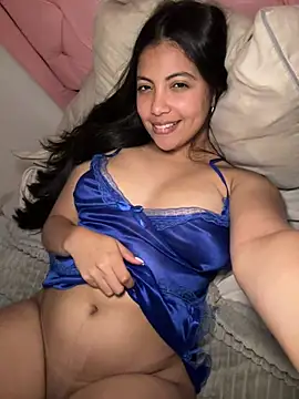 Snapshot of Nina_Belle chatting on 06-29-26, 03:24 Nina Belle online show from 06-29-26, 03:24