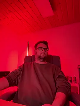 Snapshot of Dominic2295 chatting on 01-18-26, 01:37 Dominic2295 online show from 01-18-26, 01:37