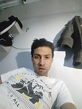 Snapshot of AlejandreBy chatting on 04-11-26, 02:27 AlejandreBy online show from 04-11-26, 02:27