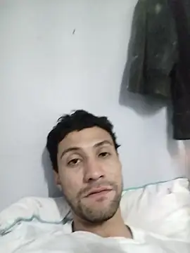 Snapshot of AlejandreBy chatting on 04-29-26, 02:04 AlejandreBy online show from 04-29-26, 02:04