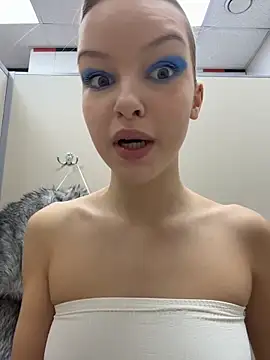 AshleyMur online show from 03-15-26, 06:19