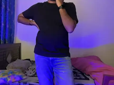 Snapshot of Ruthless_guyy chatting on 02-14-26, 06:26 Ruthless guyy online show from 02-14-26, 06:26