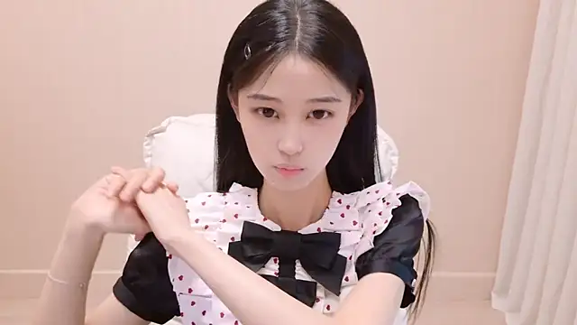 iiiiiiiiiu online show from 05-24-26, 01:38