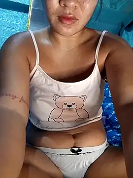 Snapshot of hel_lavente chatting on 07-14-26, 10:37 hel lavente online show from 07-14-26, 10:37