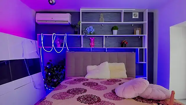 Snapshot of StephieRousee chatting on 02-02-26, 06:23 StephieRousee online show from 02-02-26, 06:23