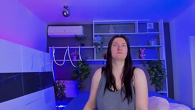StephieRousee online show from 05-27-26, 05:26