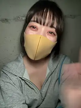 Snapshot of minami_room chatting on 06-30-26, 01:01 minami room online show from 06-30-26, 01:01