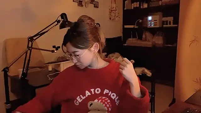 Xiaojuzi- online show from 04-08-26, 01:22