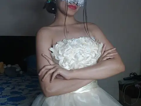 Snapshot of Hottie_heer chatting on 02-12-26, 05:08 Hottie heer online show from 02-12-26, 05:08