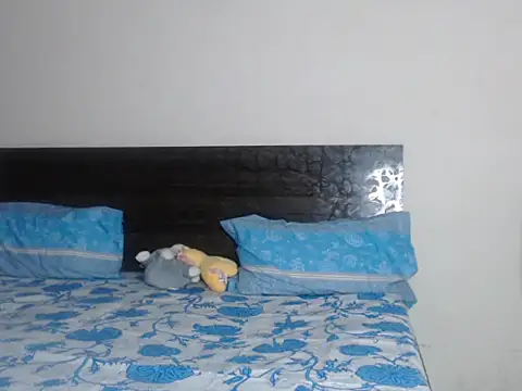 Snapshot of Hottie_heer chatting on 02-13-26, 04:47 Hottie heer online show from 02-13-26, 04:47