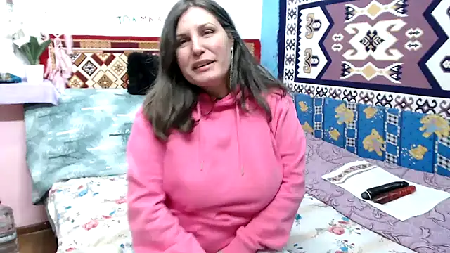 Snapshot of Adelinemilf chatting on 02-18-26, 11:50 Adelinemilf online show from 02-18-26, 11:50