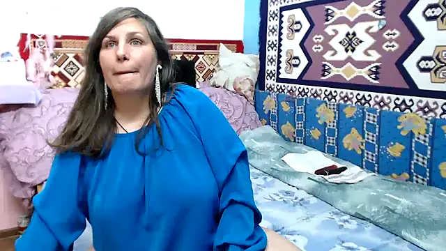 Snapshot of Adelinemilf chatting on 06-13-26, 03:54 Adelinemilf online show from 06-13-26, 03:54