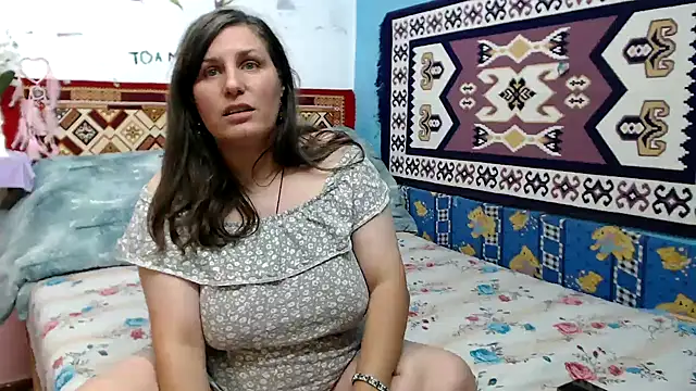 Snapshot of Adelinemilf chatting on 07-27-26, 01:40 Adelinemilf online show from 07-27-26, 01:40