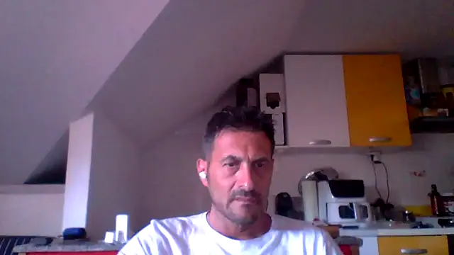 Snapshot of colosone chatting on 06-06-26, 12:10 colosone online show from 06-06-26, 12:10
