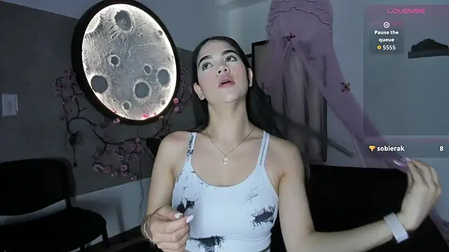 Luna  02 online show from 03-07-26, 11:40