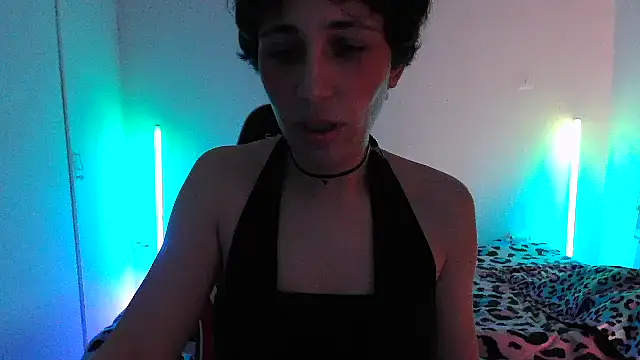 HoneyValentine online show from 03-20-26, 08:35