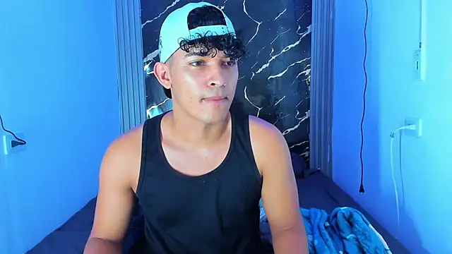 Snapshot of jamescurly00 chatting on 02-06-26, 07:23 jamescurly00 online show from 02-06-26, 07:23