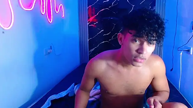 Snapshot of jamescurly00 chatting on 03-01-26, 10:28 jamescurly00 online show from 03-01-26, 10:28