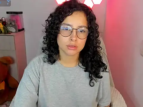 Snapshot of emillyaqua chatting on 01-06-26, 12:14 emillyaqua online show from 01-06-26, 12:14