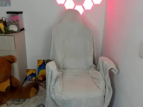 Snapshot of emillyaqua chatting on 01-08-26, 09:06 emillyaqua online show from 01-08-26, 09:06