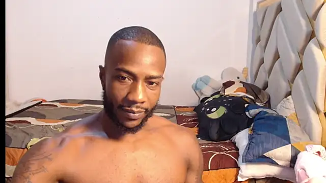 Snapshot of laaspri chatting on 06-18-26, 01:17 laaspri online show from 06-18-26, 01:17