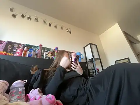 prettygirltracy 12 online show from 02-04-26, 07:20