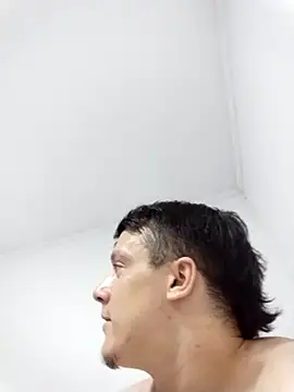 RAFAELQUINTEROSCAVALHEI online show from 01-17-26, 05:56