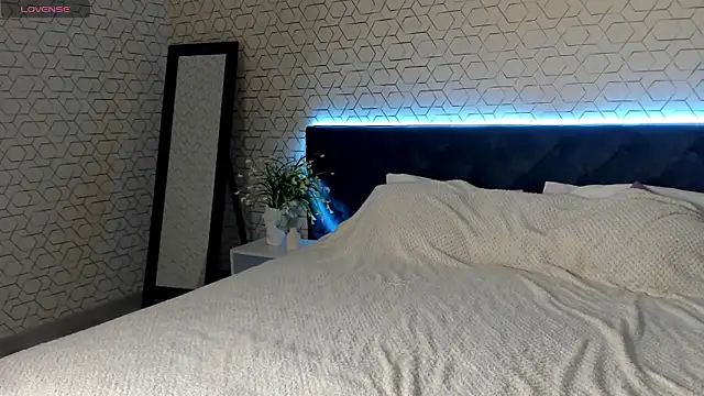 desiree doll online show from 02-11-26, 01:10