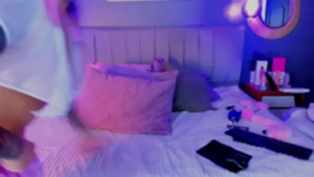 Nathalia stone  online show from 06-24-26, 04:00