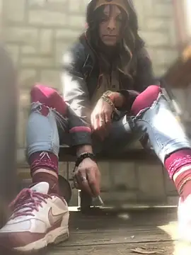 dongoralesko77 online show from 04-22-26, 03:02