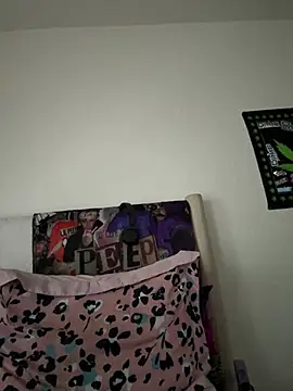 Snapshot of Tamiii420 chatting on 05-22-26, 11:10 Tamiii420 online show from 05-22-26, 11:10