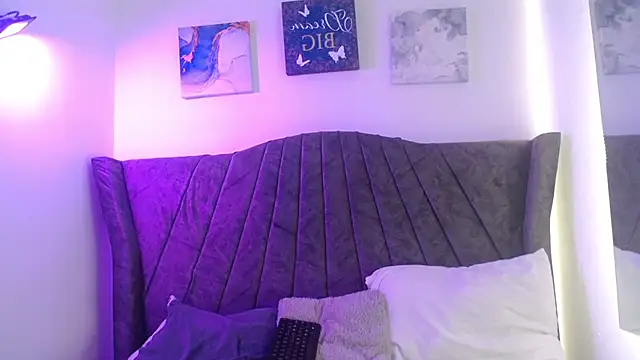 Angel adrien online show from 04-13-26, 12:54