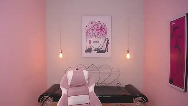 Snapshot of Adri_gomez_x chatting on 04-29-26, 05:30 Adri gomez x online show from 04-29-26, 05:30
