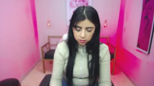 Snapshot of Adri_gomez_x chatting on 05-17-26, 12:45 Adri gomez x online show from 05-17-26, 12:45