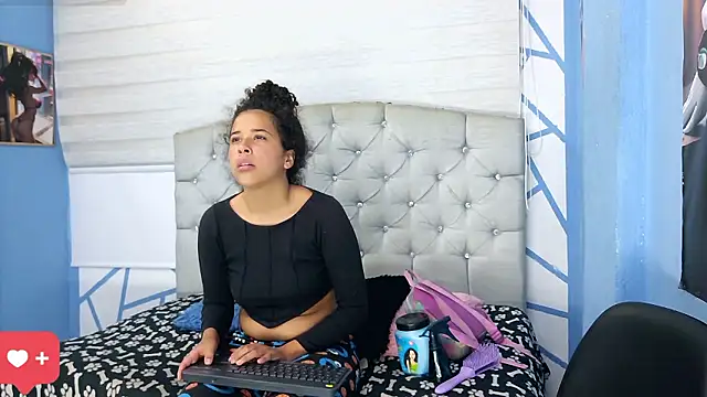 eimy hot19 online show from 01-11-26, 02:00