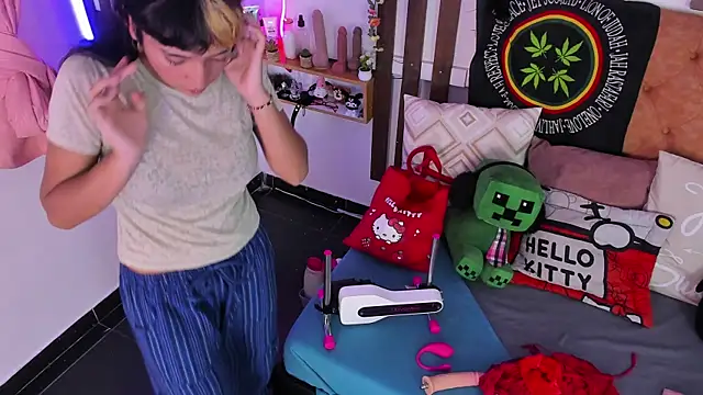 MeowMota  online show from 05-08-26, 06:13