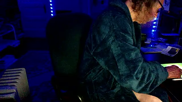 LickYourYoni online show from 04-07-26, 01:22