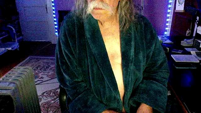 Snapshot of LickYourYoni chatting on 04-21-26, 02:45 LickYourYoni online show from 04-21-26, 02:45