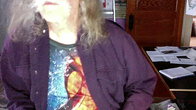 Snapshot of LickYourYoni chatting on 05-25-26, 03:23 LickYourYoni online show from 05-25-26, 03:23
