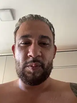 Snapshot of fabbronxer chatting on 02-11-26, 07:41 fabbronxer online show from 02-11-26, 07:41