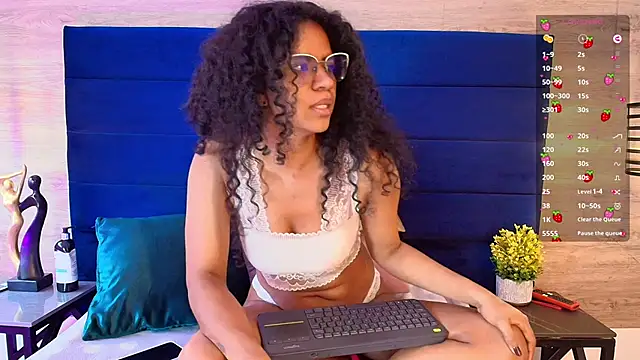 Ellie-Alves online show from 02-16-26, 04:14