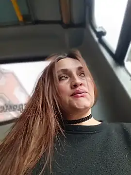 Snapshot of Alejandra_N chatting on 06-18-26, 07:40 Alejandra N online show from 06-18-26, 07:40